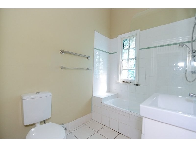 2C McMahon Street, Bundamba QLD 4304