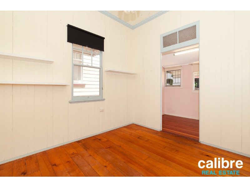 11 Arthur Terrace, Red Hill QLD 4059