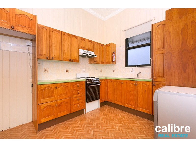 11 Arthur Terrace, Red Hill QLD 4059