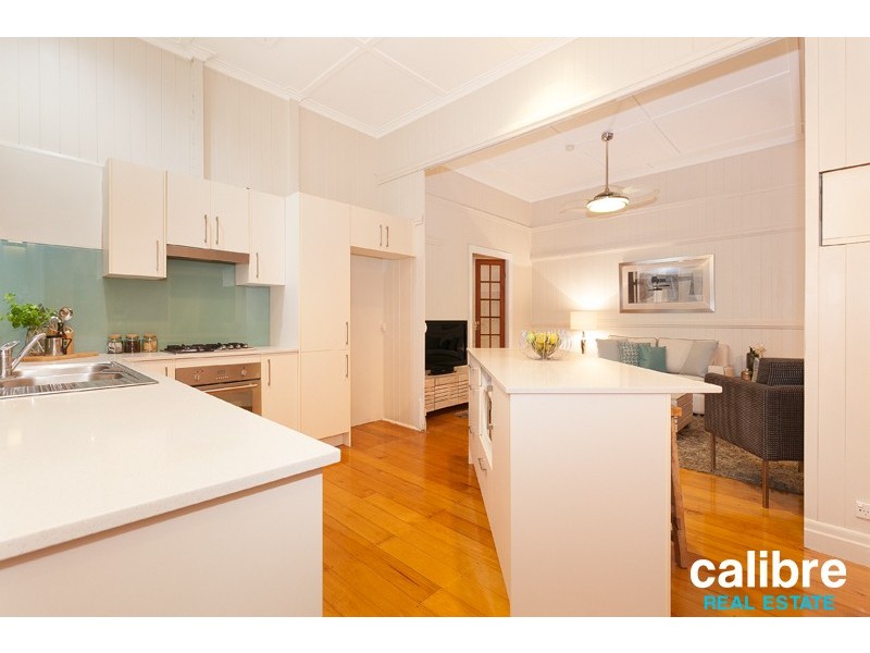 39 Lewin Street, Bardon QLD 4065