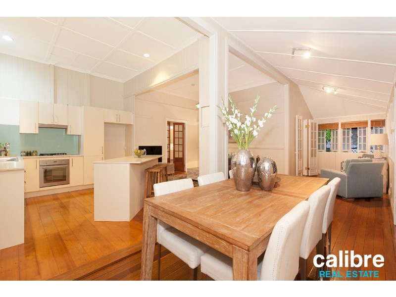 39 Lewin Street, Bardon QLD 4065