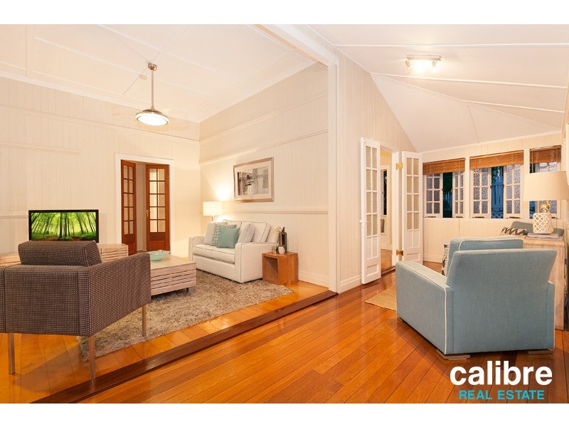 39 Lewin Street, Bardon QLD 4065