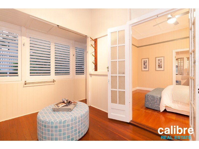 39 Lewin Street, Bardon QLD 4065