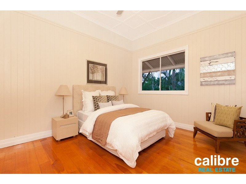 39 Lewin Street, Bardon QLD 4065