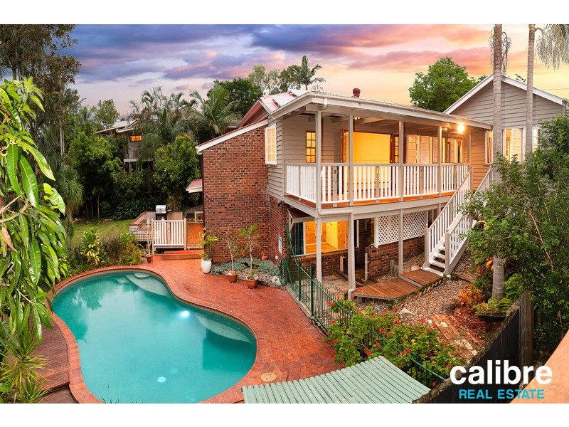 39 Lewin Street, Bardon QLD 4065