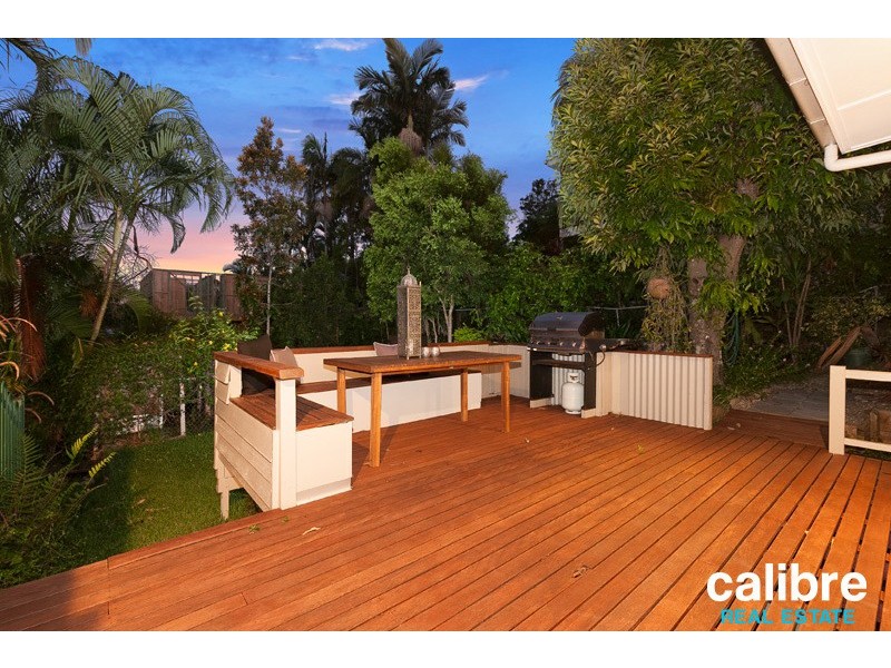 39 Lewin Street, Bardon QLD 4065