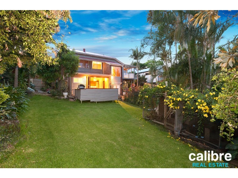 39 Lewin Street, Bardon QLD 4065