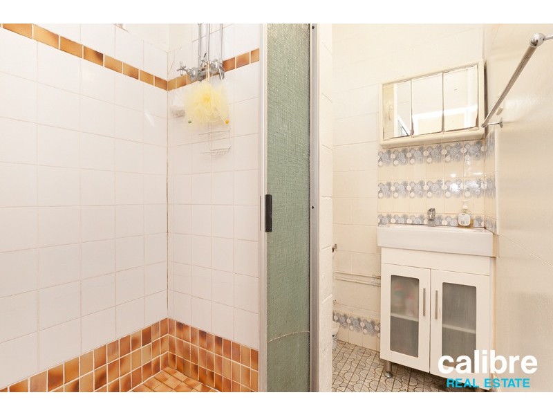 2/25 Garden Street, Greenslopes QLD 4120