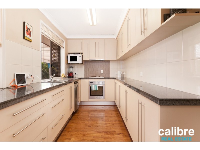 18 Corypha Crescent, Calamvale QLD 4116