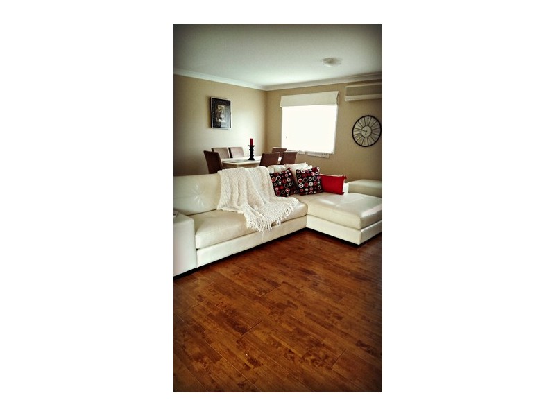 18 Corypha Crescent, Calamvale QLD 4116