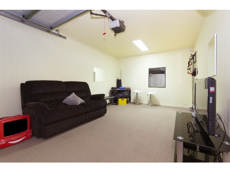 /27 Newbery Street, Newmarket QLD 4051