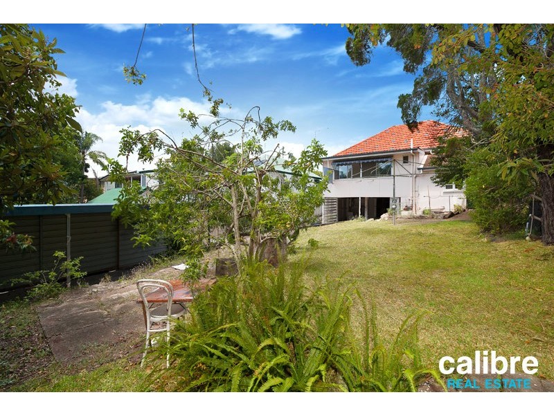 24 Pelham Street, Coorparoo QLD 4151