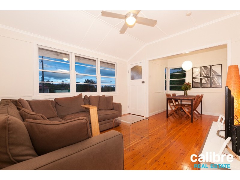 13 Esher Street, Tarragindi QLD 4121