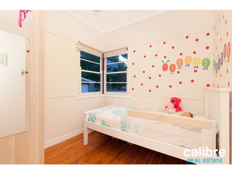 13 Esher Street, Tarragindi QLD 4121