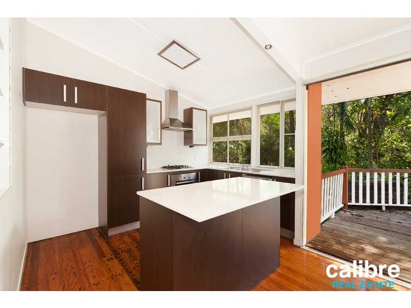 8 Leyton Street, Grange QLD 4051