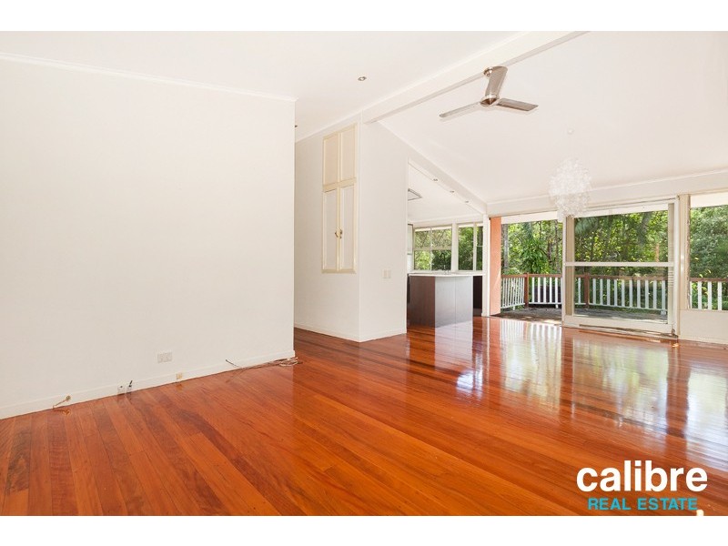 8 Leyton Street, Grange QLD 4051