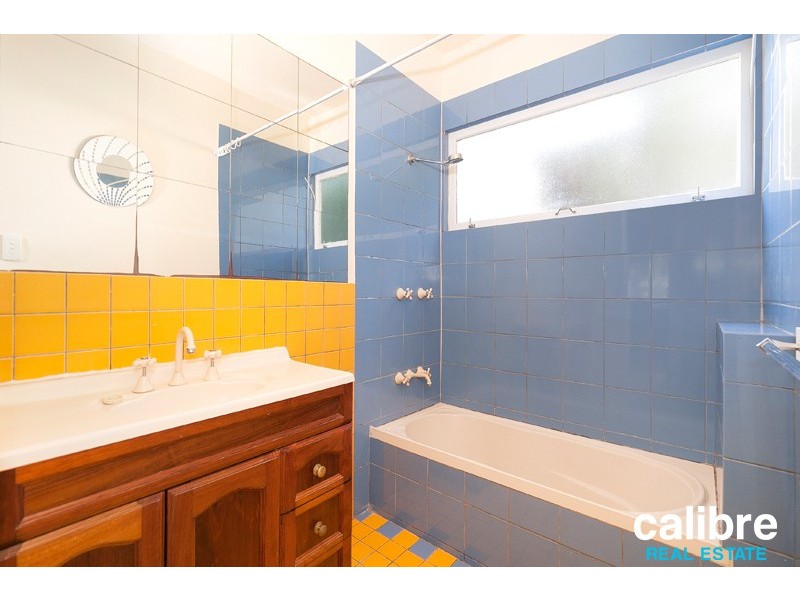 8 Leyton Street, Grange QLD 4051