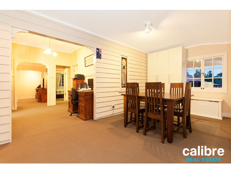 33 Atthow Avenue, Ashgrove QLD 4060
