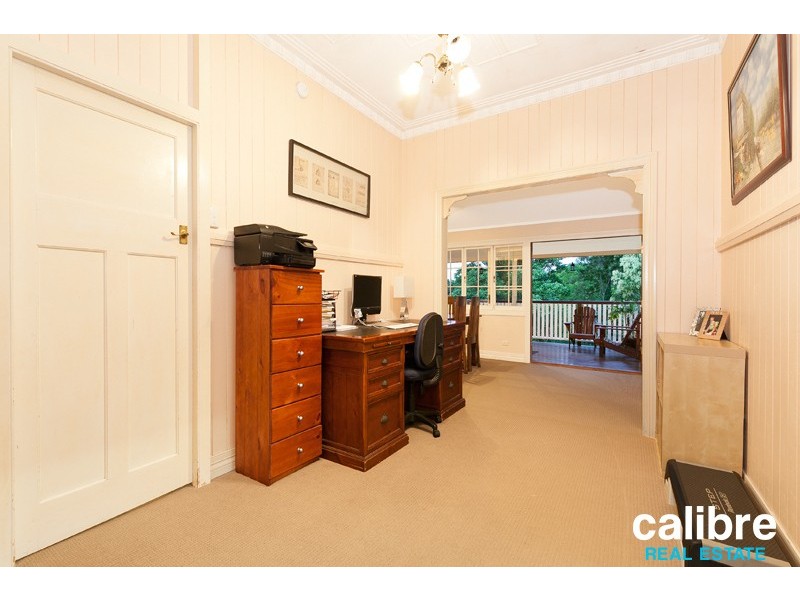 33 Atthow Avenue, Ashgrove QLD 4060