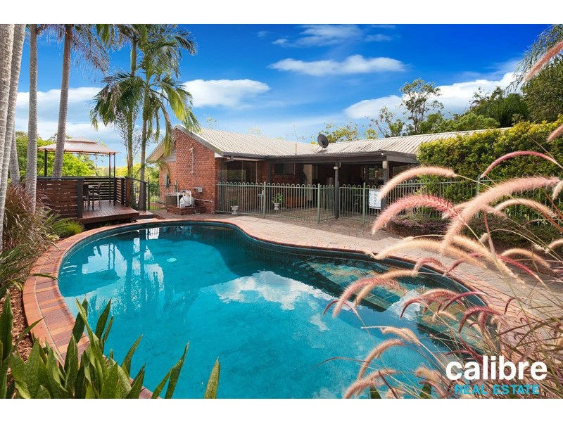 5 Pulas Place, Bellbowrie QLD 4070