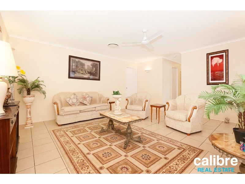 5 Pulas Place, Bellbowrie QLD 4070