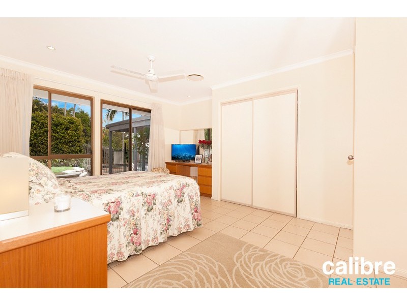 5 Pulas Place, Bellbowrie QLD 4070