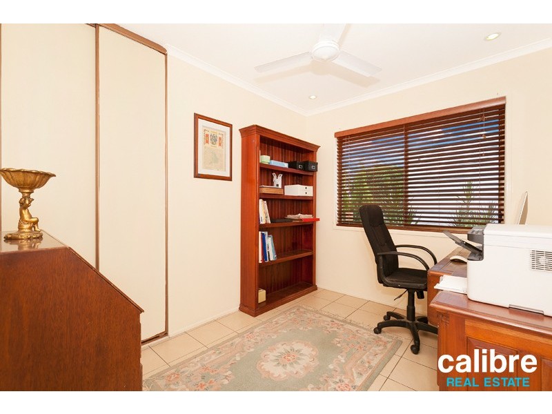 5 Pulas Place, Bellbowrie QLD 4070