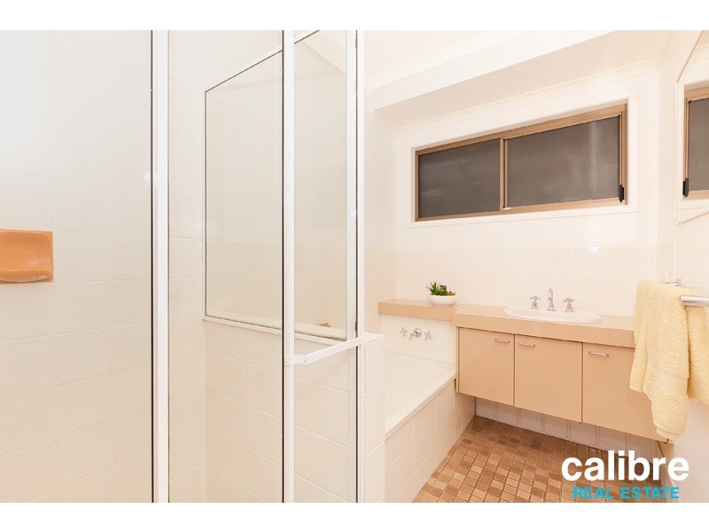 5 Pulas Place, Bellbowrie QLD 4070