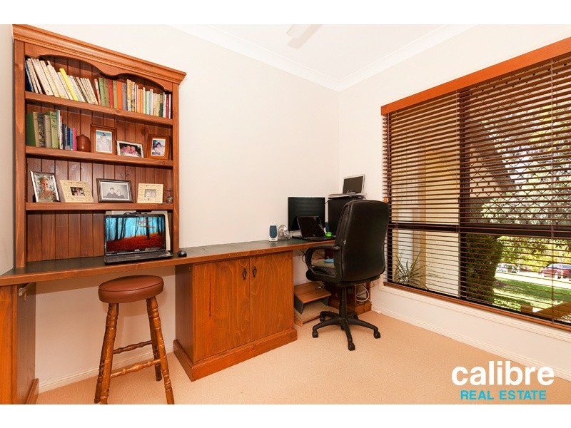 15 Greenwood Close, Moggill QLD 4070