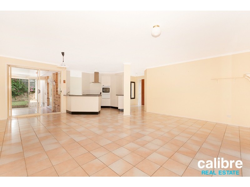35 Campbell Crescent, Bellbowrie QLD 4070