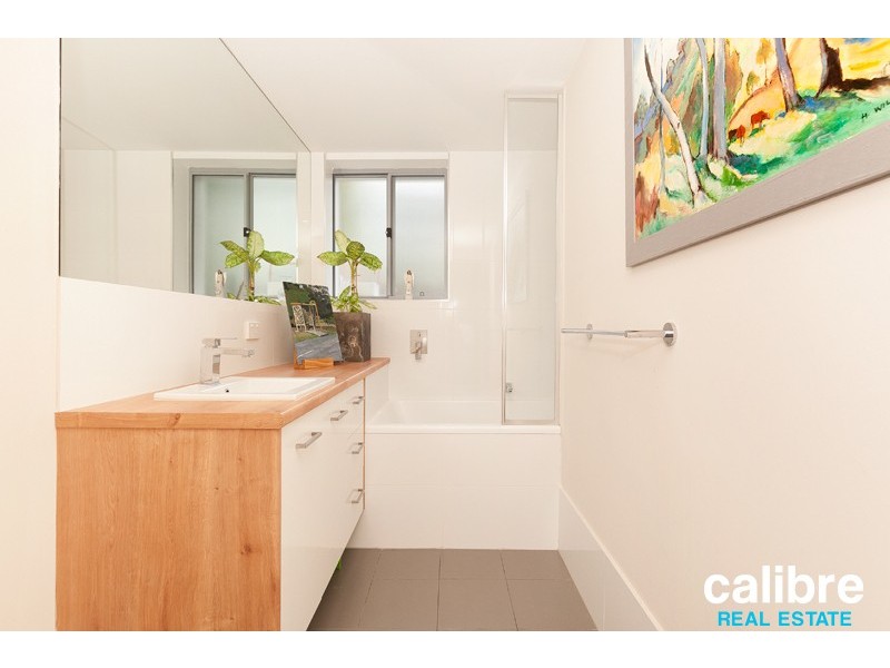 4/1 Jacaranda Lane, Red Hill QLD 4059