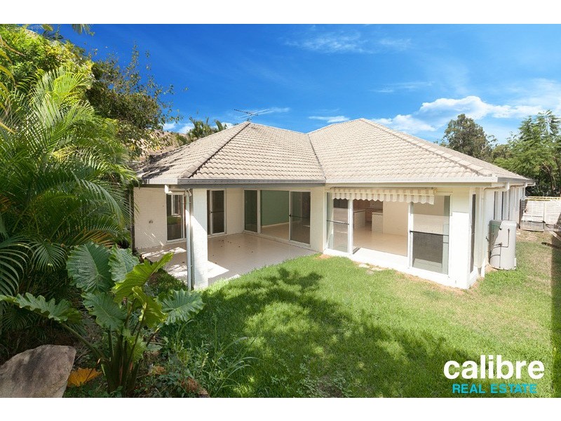 17 Highland Drive, Seventeen Mile Rocks QLD 4073