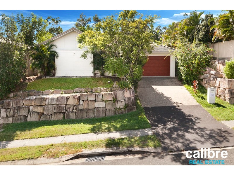 17 Highland Drive, Seventeen Mile Rocks QLD 4073