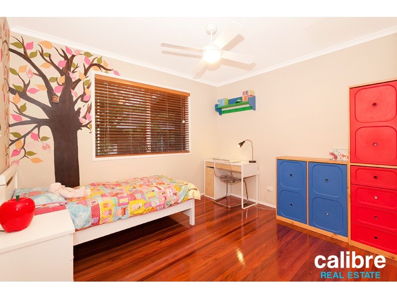 6 Ukamirra Court, Ferny Hills QLD 4055