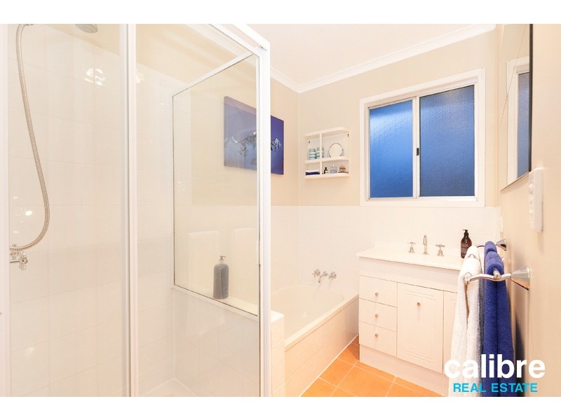 6 Ukamirra Court, Ferny Hills QLD 4055