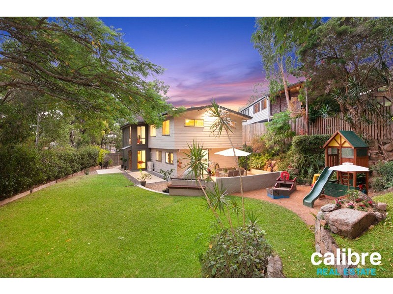 6 Ukamirra Court, Ferny Hills QLD 4055