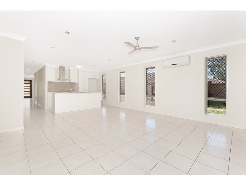9 Romulus Circuit, Augustine Heights QLD 4300