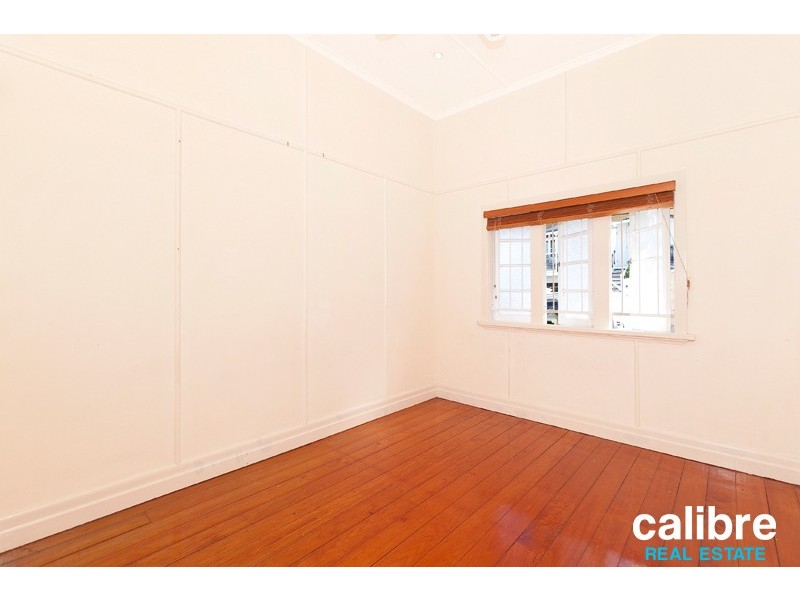 13 York Parade, Spring Hill QLD 4000