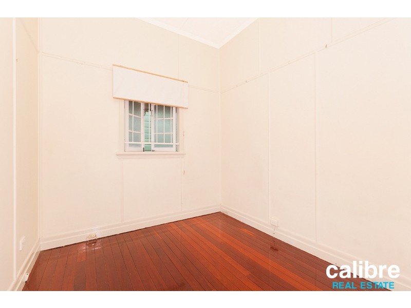 13 York Parade, Spring Hill QLD 4000