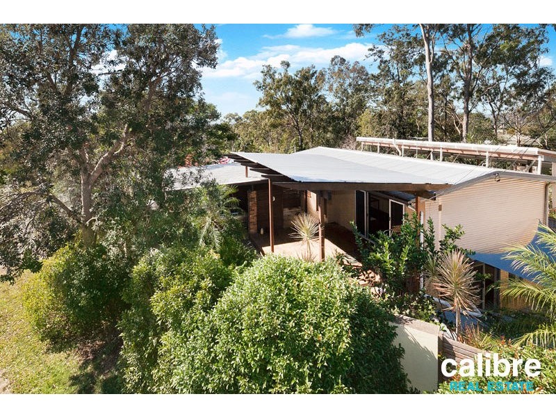 8 View Crescent, Arana Hills QLD 4054