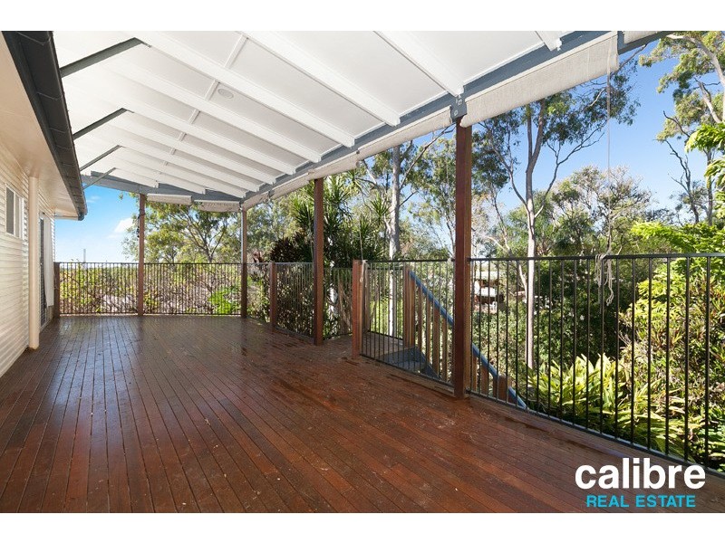 8 View Crescent, Arana Hills QLD 4054