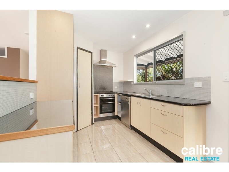 8 View Crescent, Arana Hills QLD 4054