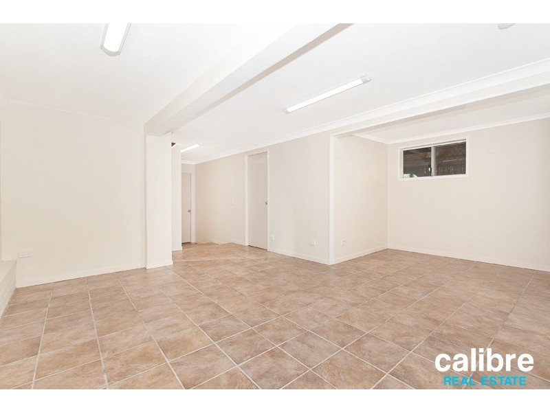 8 View Crescent, Arana Hills QLD 4054