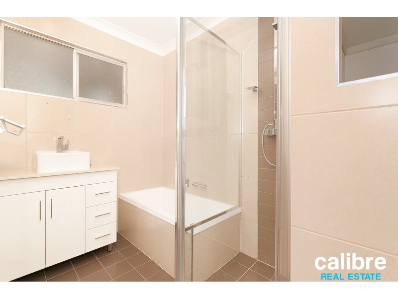 8 View Crescent, Arana Hills QLD 4054