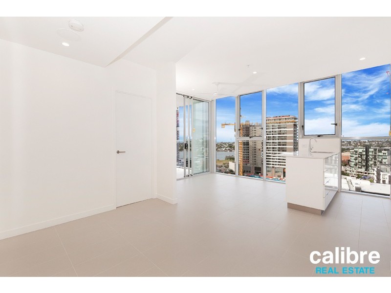 11301/37-39 Longland Street, Newstead QLD 4006