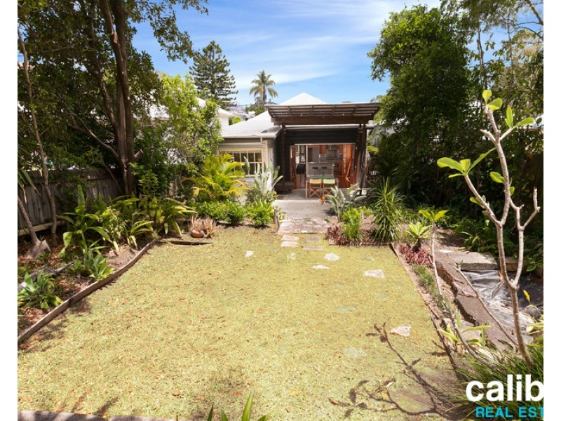 21 Dean Street, Red Hill QLD 4059