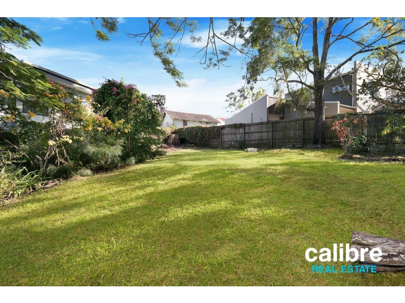 11 Vista Street, Bardon QLD 4065