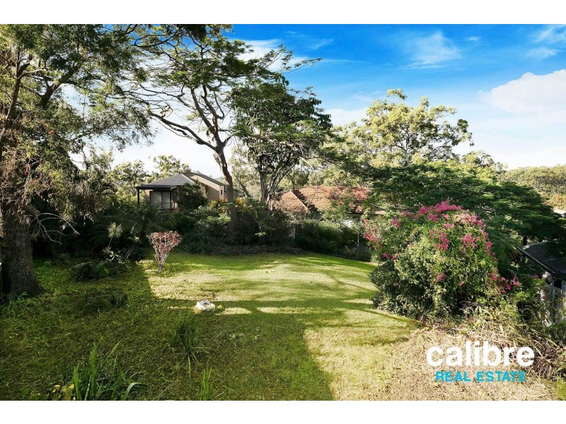 11 Vista Street, Bardon QLD 4065