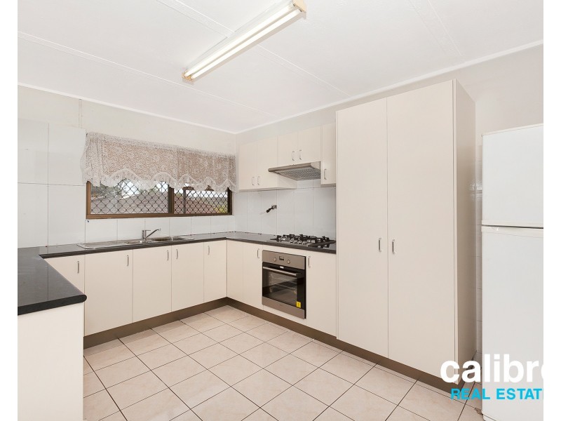 10 Tingi Avenue, Tanah Merah QLD 4128