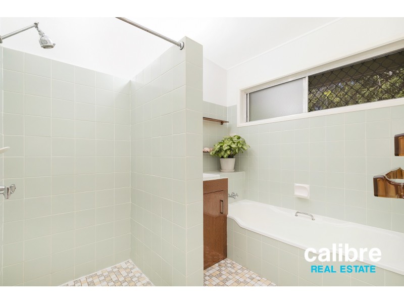 2 Sugars Road, Bellbowrie QLD 4070